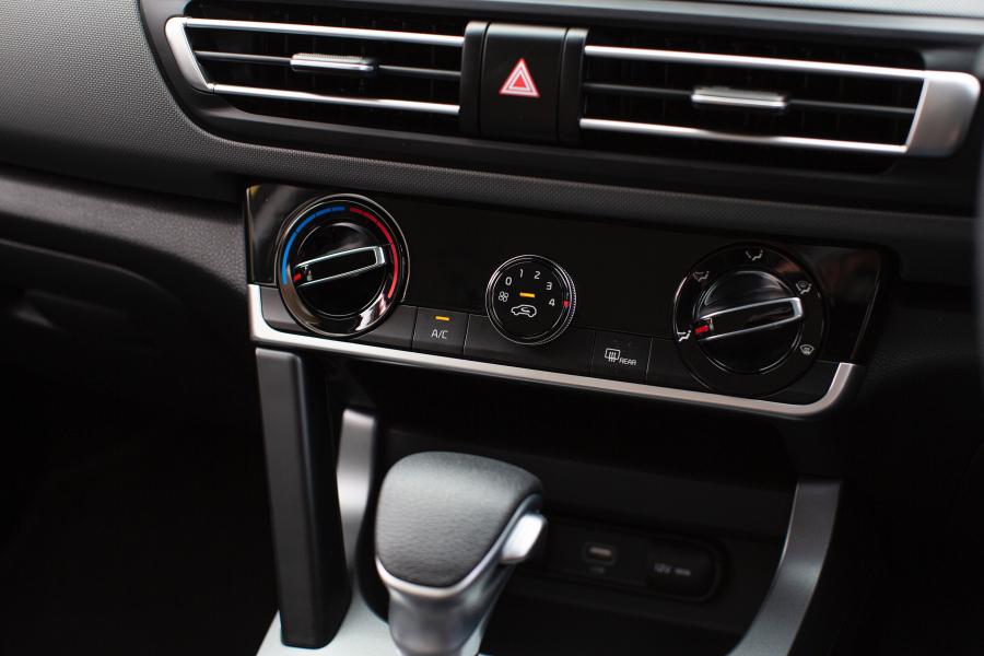 Детали интерьера Kia Seltos S FWD 2.0 2019 года  (AU) (фото 14 из 19)